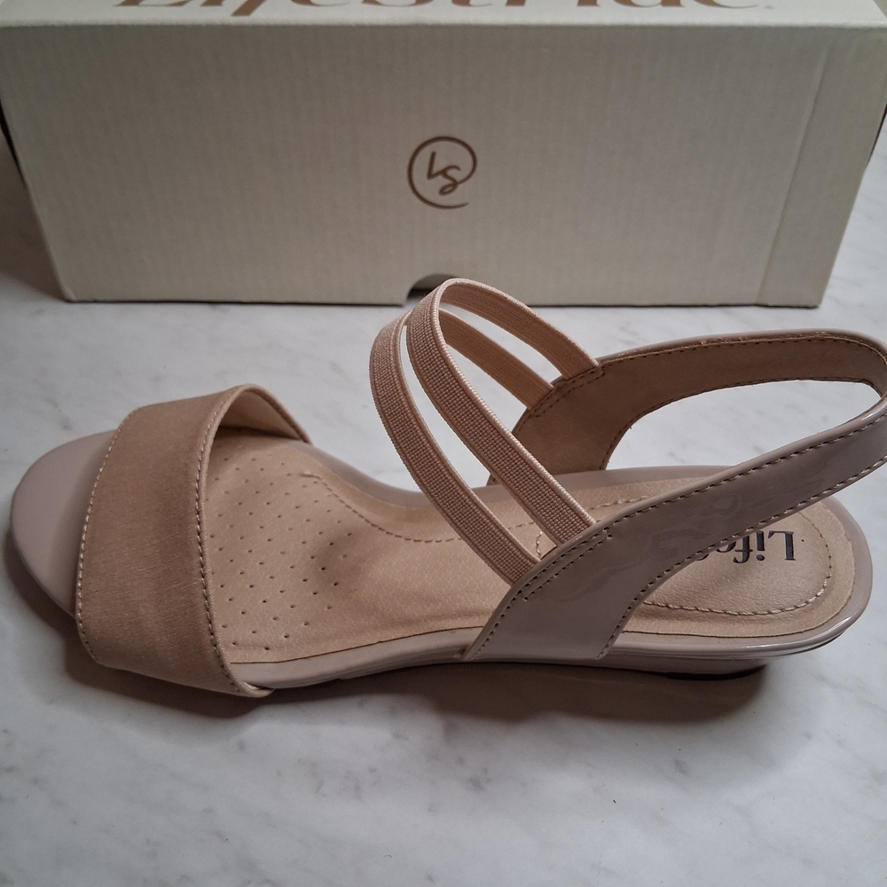 LifeStride Beige Strappy Slingback Wedge Sandal Women Size 5 SoftSystem Comfort